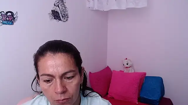 camilavargas  online show from March 31, 3:36 pm