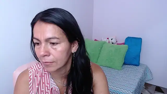 camilavargas  online show from February 26, 3:23 pm