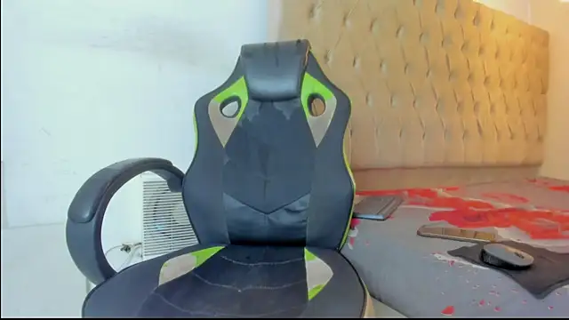 Naomis 35 online show from January 7, 8:03 pm