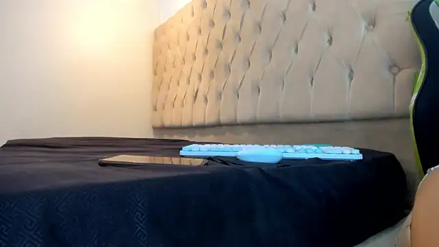 Naomis 35 online show from February 23, 7:36 pm