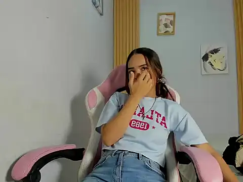 Naomis 35 online show from October 29, 7:24 pm