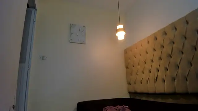 Naomis 35 online show from March 3, 7:54 pm