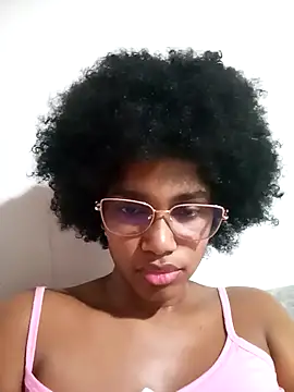 Snapshot of Beauty_Luci chatting on September 21, 3:33 am Beauty Luci online show from September 21, 3:33 am