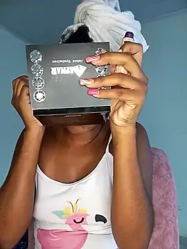 Snapshot of Beauty_Luci chatting on October 27, 1:56 pm Beauty Luci online show from October 27, 1:56 pm