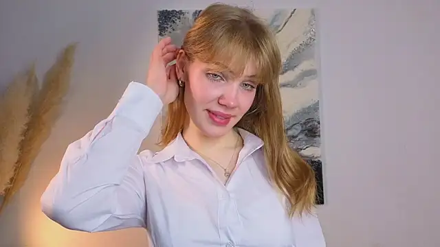 pienaple online show from October 18, 4:25 am