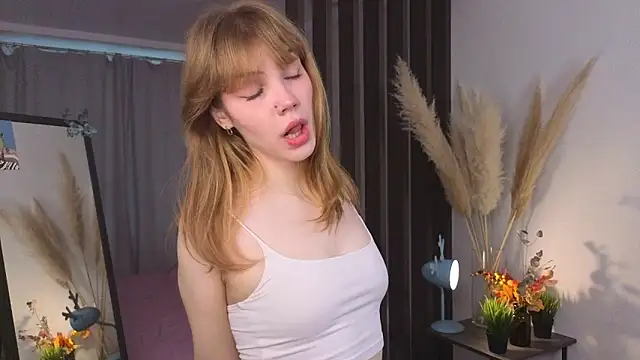 pienaple online show from November 13, 4:05 am