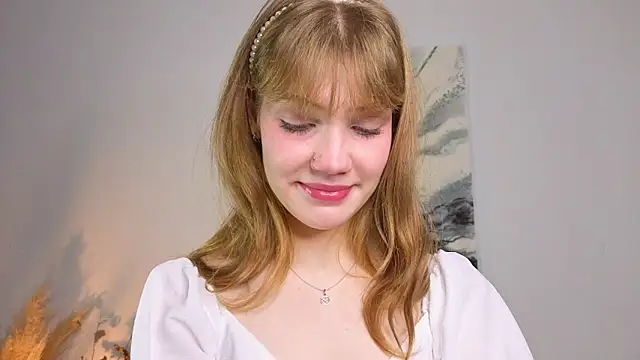 pienaple online show from November 2, 4:06 am