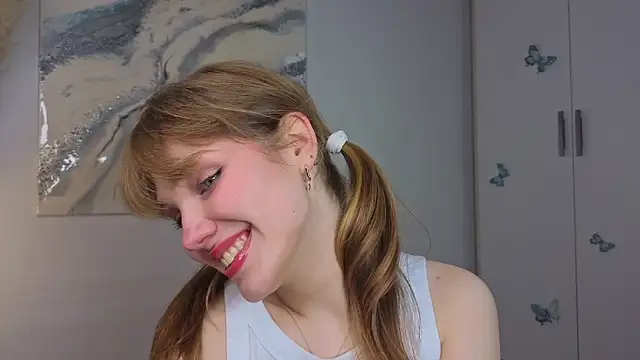 pienaple online show from October 10, 4:02 am