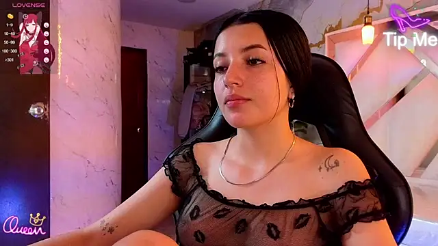 Snapshot of sophiadoll_tf chatting on June 6, 12:54 pm sophiadoll tf online show from June 6, 12:54 pm
