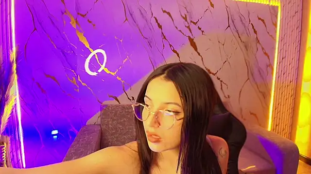 sophiadoll tf online show from September 28, 1:29 pm