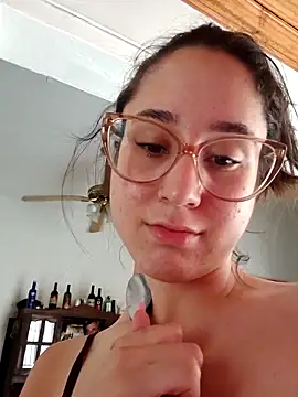 linameii online show from November 27, 5:24 pm