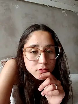 linameii online show from October 3, 5:47 pm