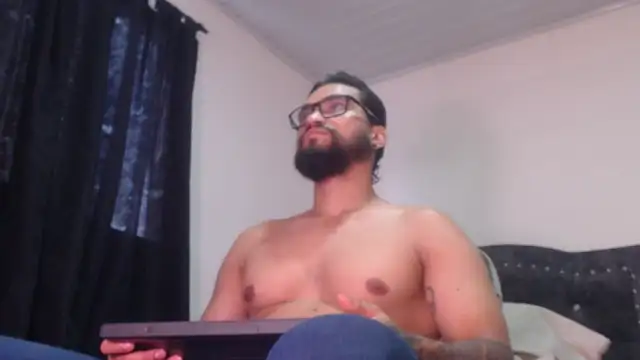 Snapshot of Chrys_harris77 chatting on June 22, 10:07 pm Chrys harris77 online show from June 22, 10:07 pm