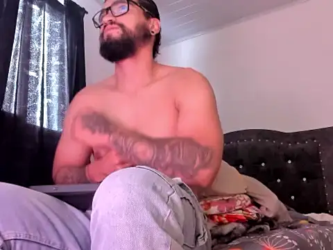 Snapshot of Chrys_harris77 chatting on June 26, 7:42 pm Chrys harris77 online show from June 26, 7:42 pm