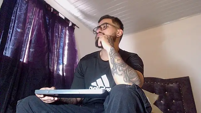 Chrys harris77 online show from March 16, 9:39 pm