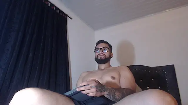 Chrys harris77 online show from March 25, 3:50 am