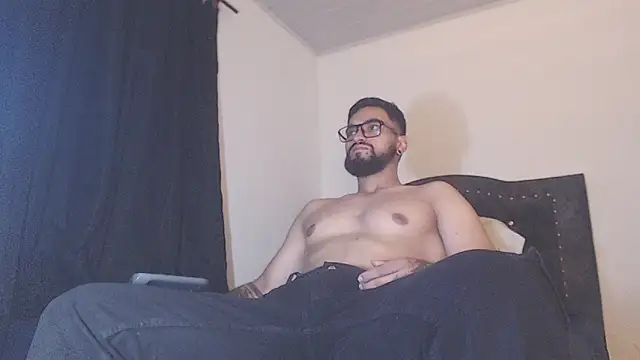 Chrys harris77 online show from March 26, 5:17 am