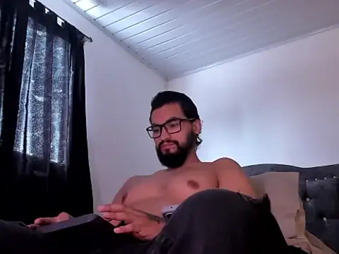 Snapshot of Chrys_harris77 chatting on July 9, 7:35 pm Chrys harris77 online show from July 9, 7:35 pm