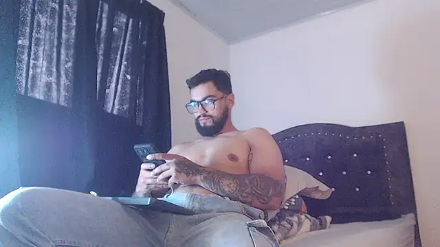 Chrys harris77 online show from April 10, 9:55 pm