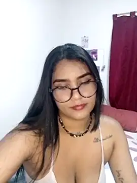 Renata Zoe online show from November 8, 1:31 am