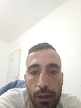 Snapshot of Deffnot7777 chatting on November 6, 8:46 pm Deffnot7777 online show from November 6, 8:46 pm