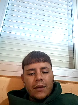 Snapshot of Meenlove chatting on September 24, 7:37 am Meenlove online show from September 24, 7:37 am
