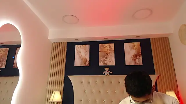 SalvadorFit online show from March 29, 9:05 pm