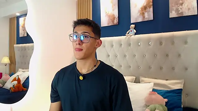 SalvadorFit online show from February 18, 8:05 pm