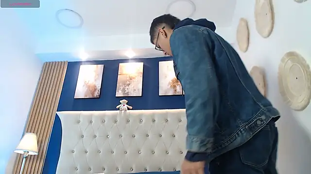 SalvadorFit online show from April 6, 8:10 pm