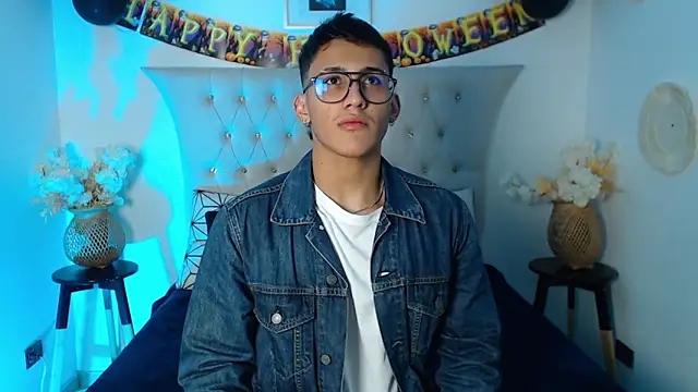 SalvadorFit online show from October 20, 8:31 pm