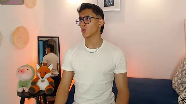 SalvadorFit online show from November 10, 8:03 pm