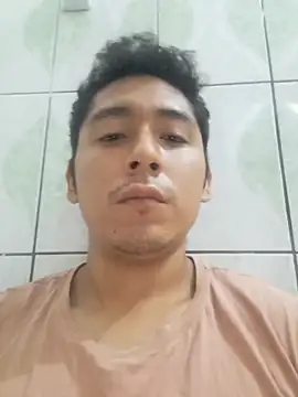 Snapshot of latinbigcock1_ chatting on February 17, 11:07 am latinbigcock1 online show from February 17, 11:07 am