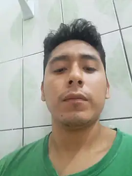 Snapshot of latinbigcock1_ chatting on October 13, 2:02 am latinbigcock1 online show from October 13, 2:02 am