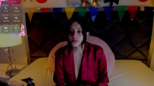 Snapshot of MeganMyerss_ chatting on September 27, 8:04 pm MeganMyerss online show from September 27, 8:04 pm