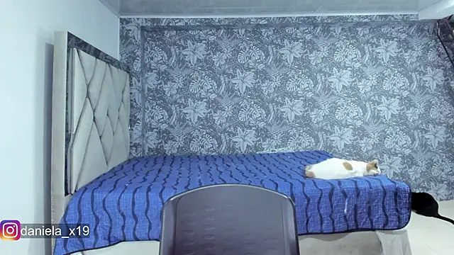 Daniela x19 online show from July 7, 12:24 am