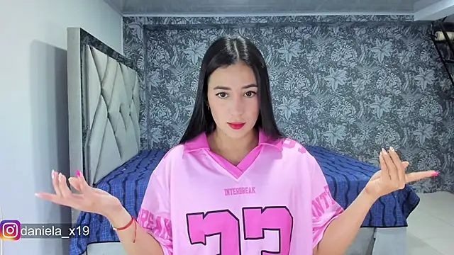 Daniela x19 online show from April 14, 12:37 am