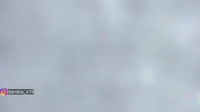 Snapshot of Daniela_x19 chatting on October 23, 12:42 am Daniela x19 online show from October 23, 12:42 am