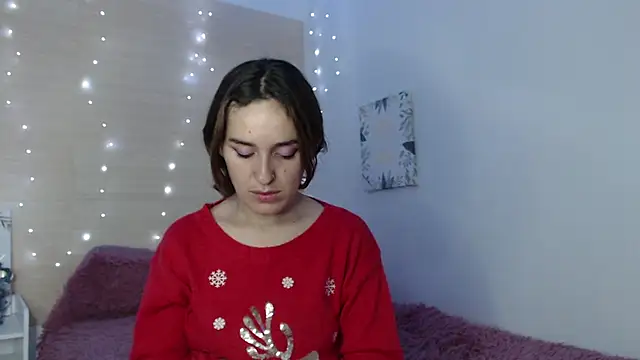 Snapshot of kat_desiree chatting on December 3, 4:13 am kat desiree online show from December 3, 4:13 am