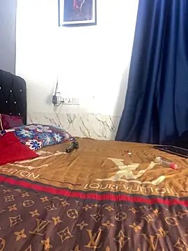 Snapshot of Daavikolovivi chatting on November 15, 1:53 am Daavikolovivi online show from November 15, 1:53 am