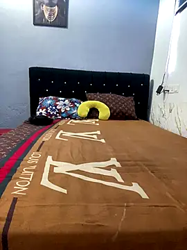 Snapshot of Daavikolovivi chatting on November 17, 8:24 pm Daavikolovivi online show from November 17, 8:24 pm