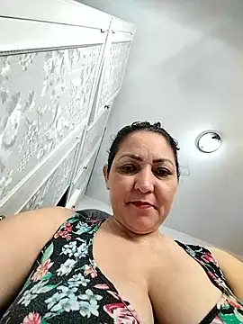 Snapshot of Lunita86 chatting on May 10, 3:03 pm Lunita86 online show from May 10, 3:03 pm