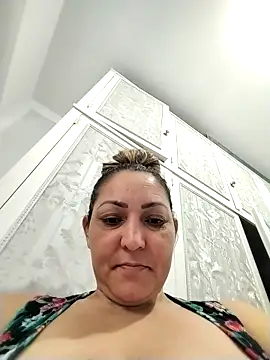 Snapshot of Lunita86 chatting on May 8, 12:53 pm Lunita86 online show from May 8, 12:53 pm