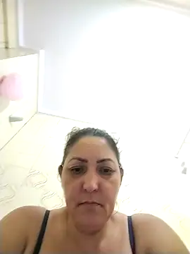 Snapshot of Lunita86 chatting on April 21, 5:19 pm Lunita86 online show from April 21, 5:19 pm