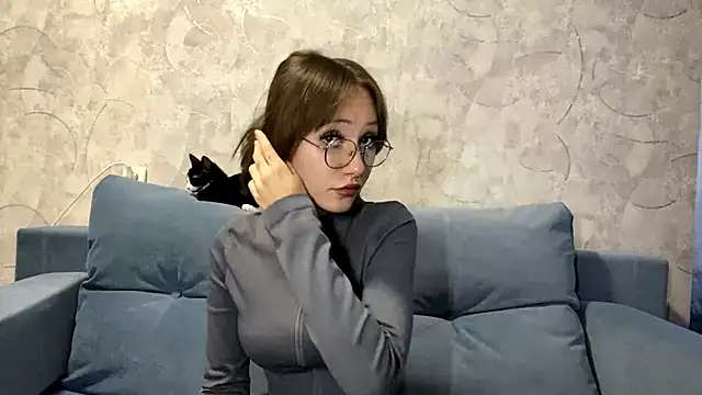 SetsukoBuddemeyer online show from November 5, 10:51 am