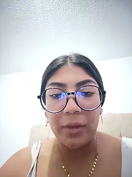 Violettabloom  online show from October 10, 10:10 pm