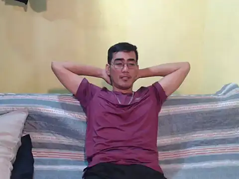 Snapshot of Heaven_steven chatting on February 18, 3:15 am Heaven steven online show from February 18, 3:15 am