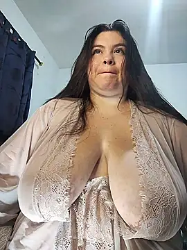 LucyDiamonds1 online show from March 13, 9:25 am