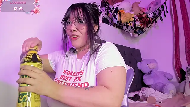 Lilithh Kuro online show from March 20, 12:00 am