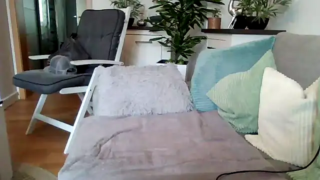 pup benji online show from June 4, 10:20 am