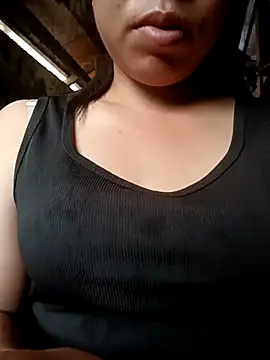 tulipsexy online show from May 7, 3:33 am